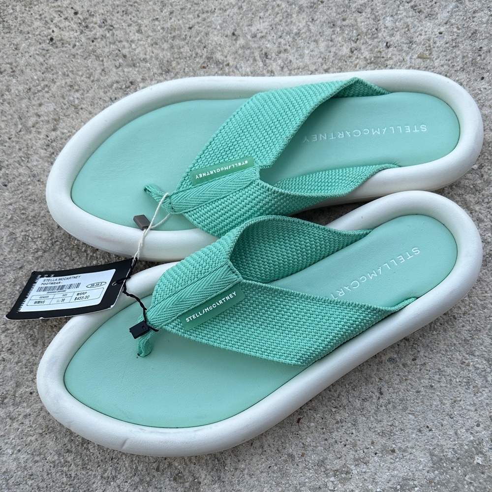 NWT Stella McCartney Green and White Slip-On Thongs, sz 38